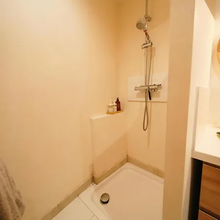 2 Pieces Proche Centre Et